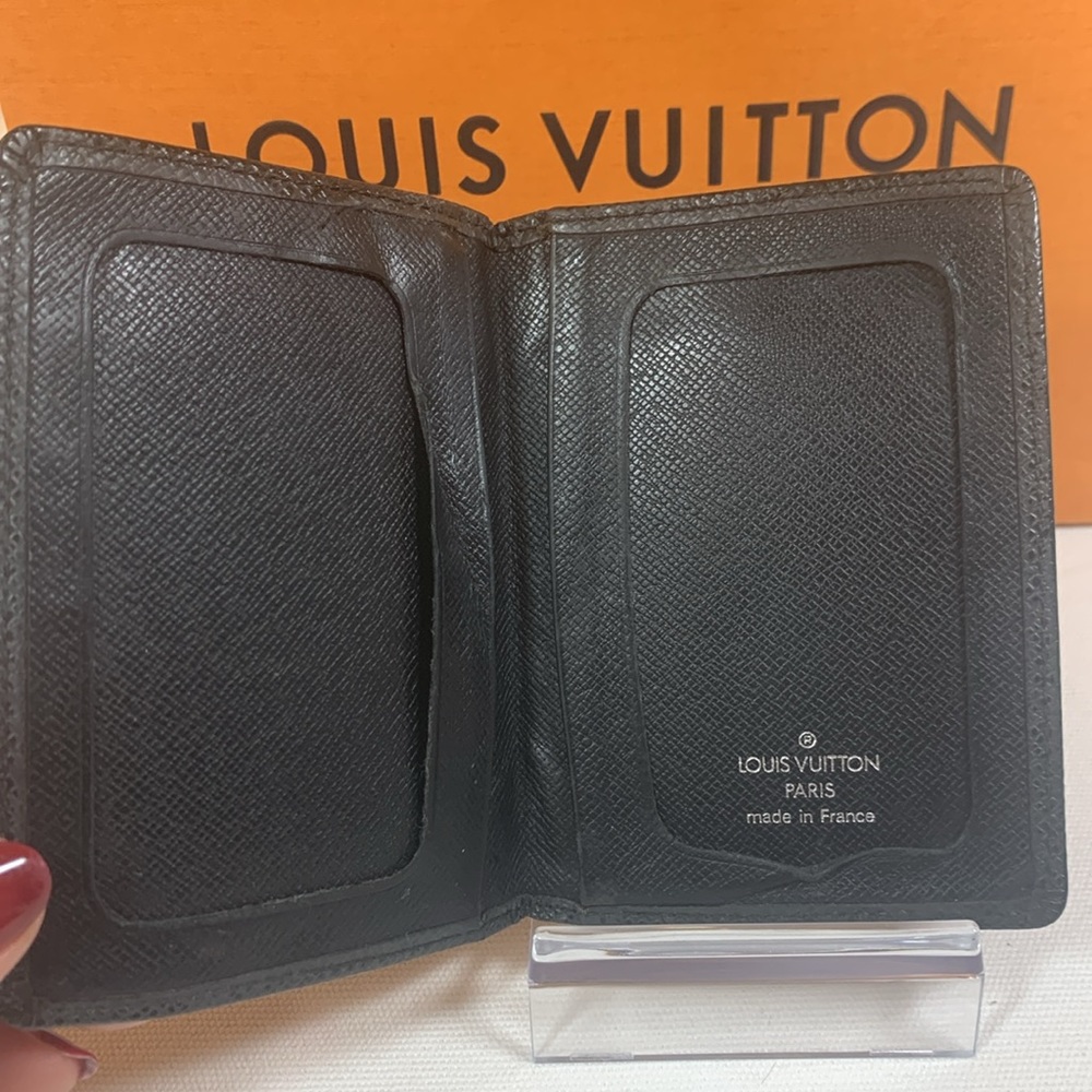 Louis Vuitton Black Leather Card & ID Case date code MI0081
